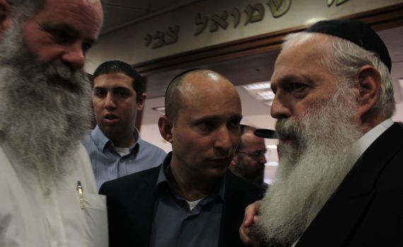 נפתלי בנט בישיבת מיר: "אנחנו אחים, לא מדובר באויב"