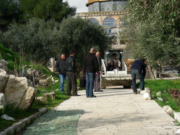 נמשכת השמדת השרידים היהודיים בהר הבית ע"י הוואקף