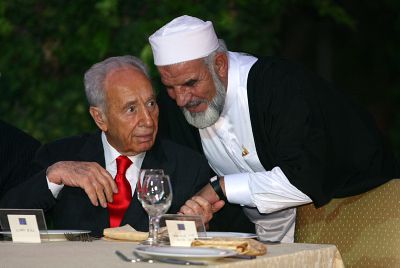 פסק הלכה חדש: מותר לאכול במשתה של אחשוורוש