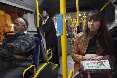 אצל הפמיניסטיות אין דמוקרטיה: כופים על הרוב את דעתן