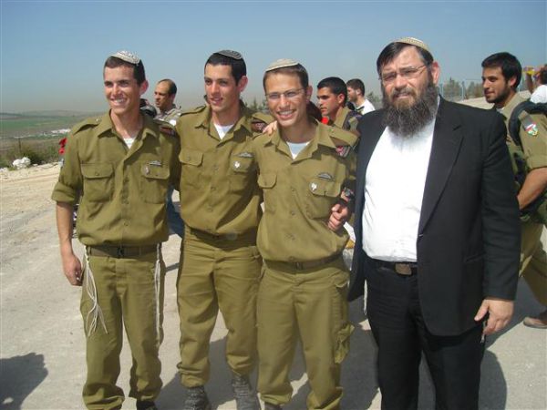 ישיבת ההסדר במודיעין: חצי ישיבה מפקדים קרביים