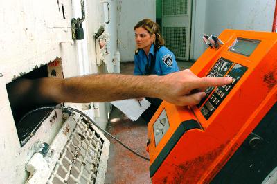 הטעות שעלתה למעגן בגט: אותר לאחר שגנב טלפון נייד