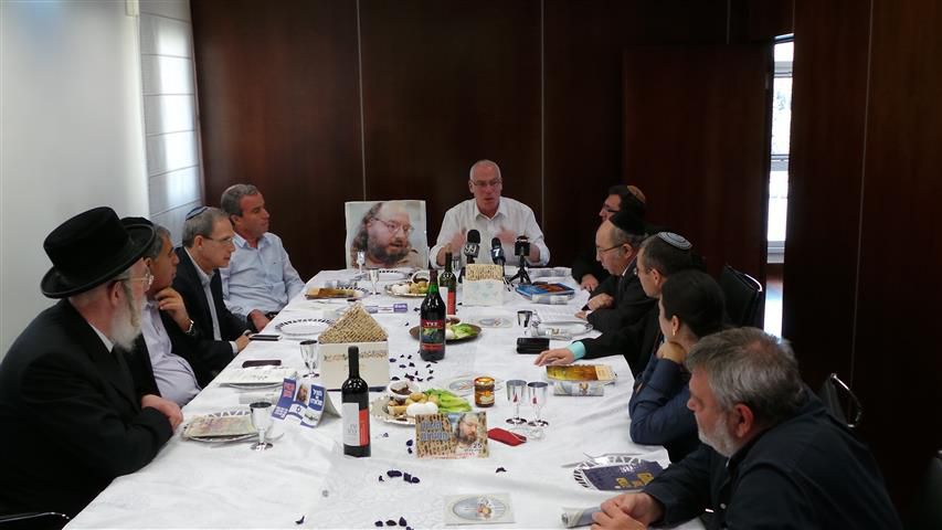 בכנסת עשו סדר פסח עם כיסא ריק עבור יהונתן פולארד