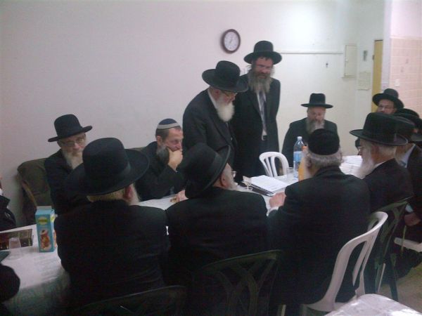 היסטוריה: פגישה משותפת לראשי ישיבות ציוניות וחרדיות