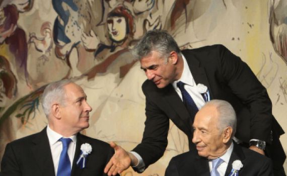 בנט תיווך, נתניהו נכנע ולפיד התפשר מעט: יש ממשלה