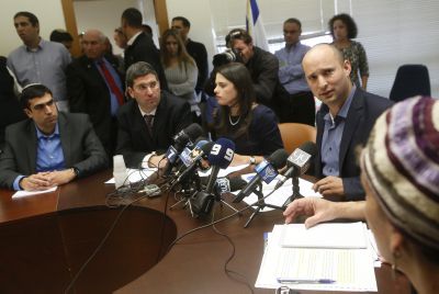 בבית היהודי מקפיאים את 'הדיל' על הרבנות הראשית