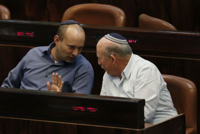 בבית היהודי דורשים את ועדת הכספים ושר בצוות המו"מ