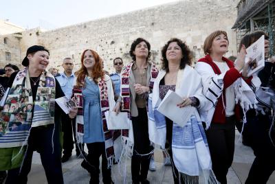 כשהלכה וחוק מתנגשים, או כשחזן שותה ביום הכיפורים