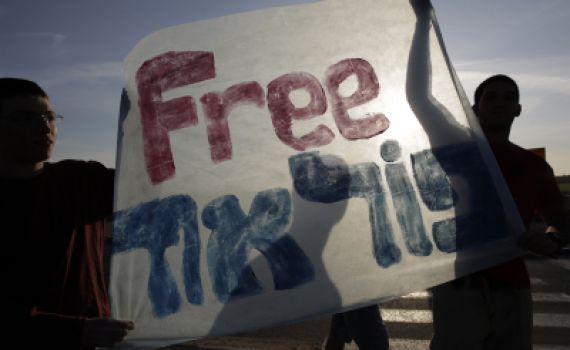 הערב עצרת מול בית הנשיא: פרס, תציל את פולארד!