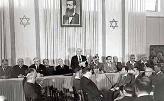 מגלות לגאולה, מאפלה לאור גדול