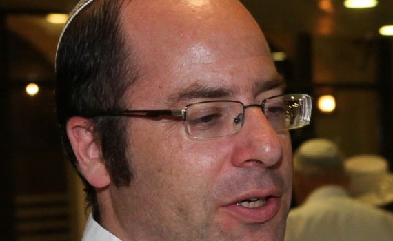 הרב אמנון בזק: ראוי שהרב דרוקמן יחזור בו