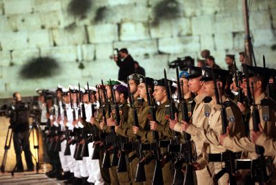 זוכרים את הגיבורים: אירועי יום הזכרון לחללי צה"ל תשע"ד