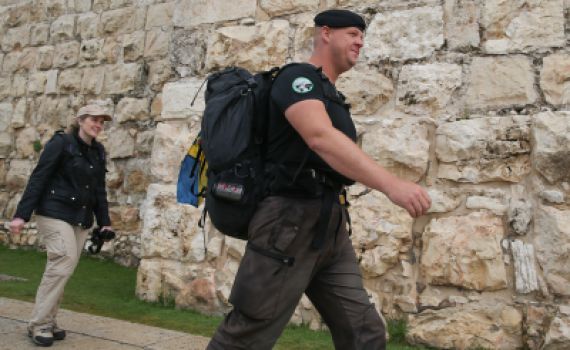 עלה ברגל: צעד 5,000 ק"מ משוודיה לירושלים