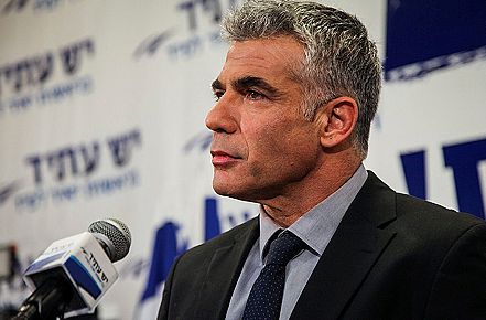 לפיד מאיים: בלי שוויון בנטל, הממשלה תתפרק