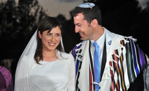 אירוע השנה במגזר: תמונות מחתונת ציפי חוטובלי