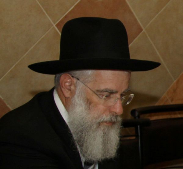 גורם בש"ס: לא יהיה דיל, הרב עובדיה יתמוך ברב שפירא