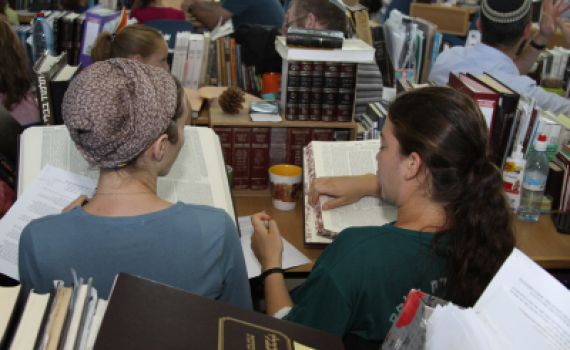 תורתן אומנותן: נחנך בית המדרש הגדול בעולם לנשים