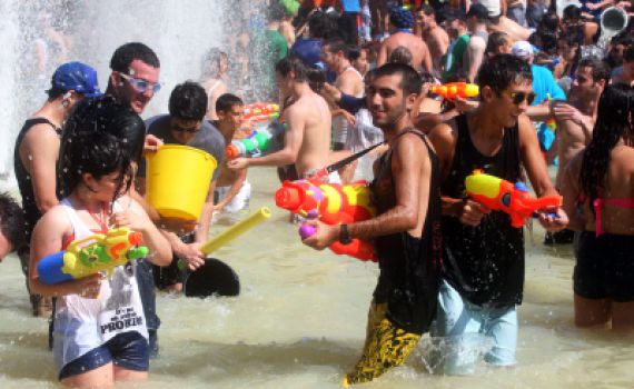 מלחמת מים בשבועות: יש לזה מקורות