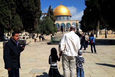 משרד הדתות מגבש תקנות: יהודים יוכלו להתפלל בהר הבית