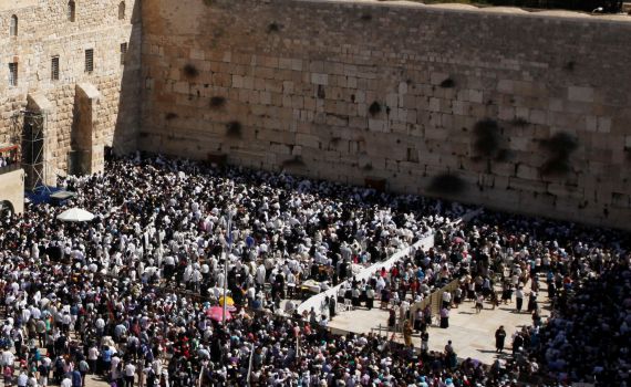 הצעת חוק חדשה: לחלק את רחבת הכותל בצורה שוויונית
