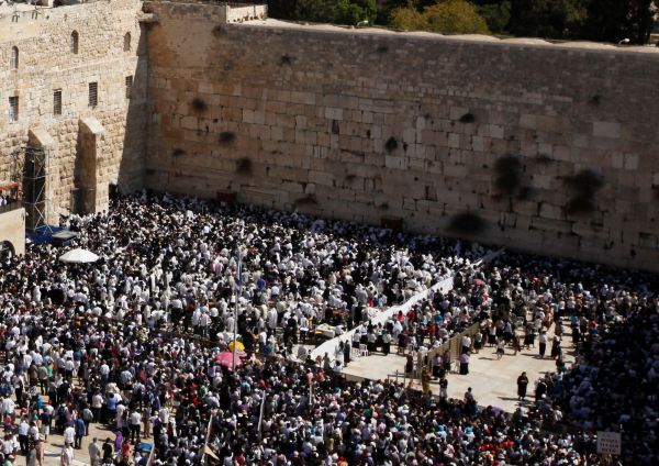 הצעת חוק חדשה: לחלק את רחבת הכותל בצורה שוויונית