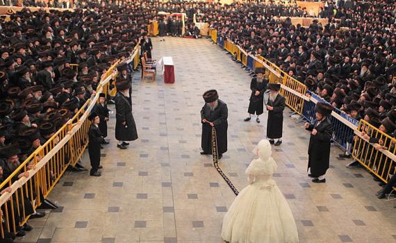 מצווה טאנץ – מה צנוע בזה?!