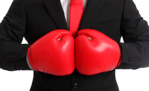 בבוקר מלמד תורה, בערב מאמן אגרוף תאילנדי