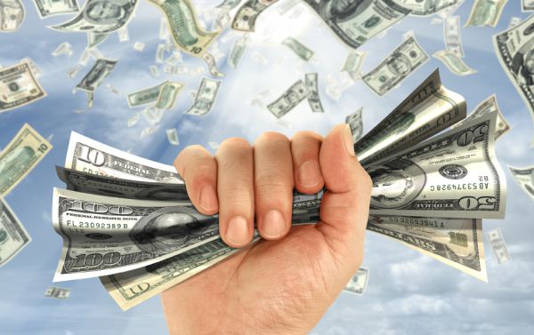 גיל הזהב: בת 84 זכתה ב-590 מיליון דולר