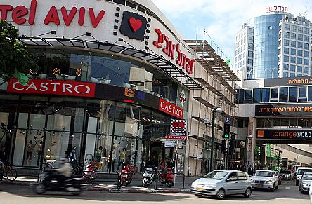 בעלי עסקים דורשים: לסגור מרכזי קניות בשבת