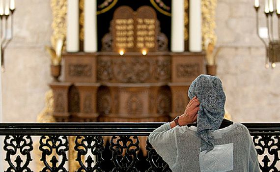 בית הלל בפסק חדש: נשים יכולות להגיד קדיש יתומה בבית הכנסת