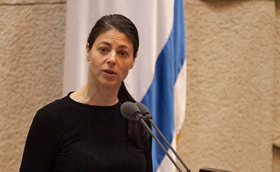 מיכאלי תומכת בסגירת חנויות בשבת: "תקנו ביום שישי"