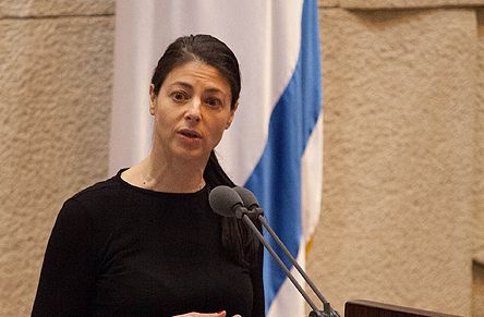 מיכאלי תומכת בסגירת חנויות בשבת: "תקנו ביום שישי"