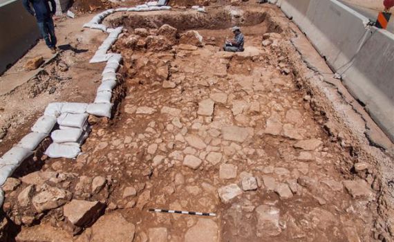 רשות הרבים: קטע דרך בן כ-1,800 שנה נחשף בירושלים