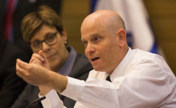 היועץ המשפטי של הכנסת: 'חוק הרב עמאר' בעייתי