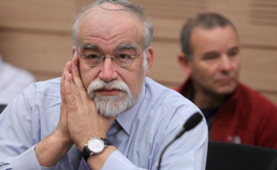 סטרוק יצאה מהועדה להתייעצות; חוק המשילות עבר