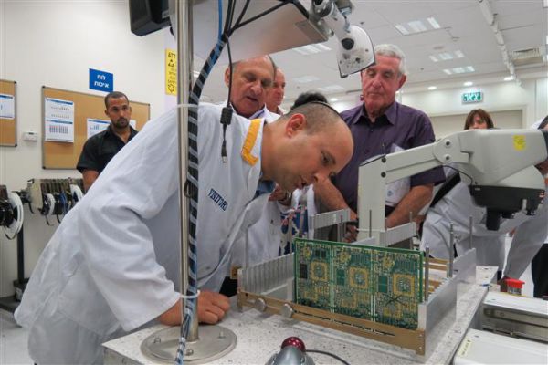 בנט: "חברת אלביט היא הציונות האמיתית"