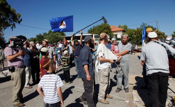 פרשת "המרגלים": בדרך לכלא רוקדים ביצהר