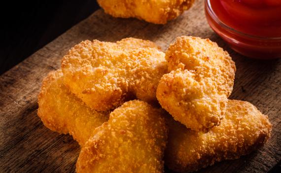 משמין אבל שווה את זה: מתכון לעוף מטוגן בציפוי קריספי