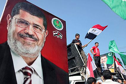 16 הרוגים בקהיר, אבל מורסי מסרב להתפטר