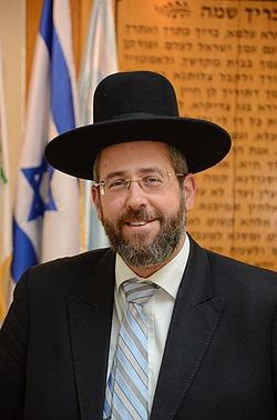 יומן בחירות: גורמים אנונימיים מזכירים כי הרב דוד לאו השתתף בטקס בודהיסטי