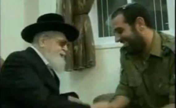 צפו: הנכד "העמלקי" של הרב עובדיה יוסף