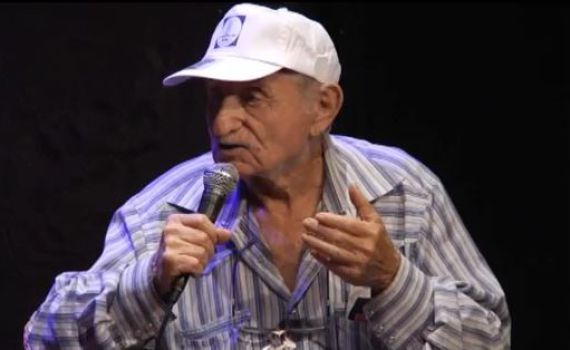 צפו: הפלמ"חניק שמתגעגע לניגונים חסידיים