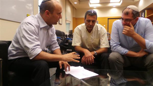 הבית היהודי בפתח תקווה למוטי זפט הפורש: "התפטר והחזר את המנדט"