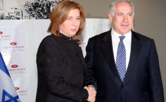 הפוליטיקאים שעושים הפוך ממה שנאמר