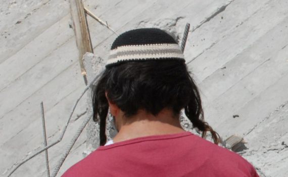 שו"ת סמס: האם לכהנים מותר לגדל פאות ארוכות?