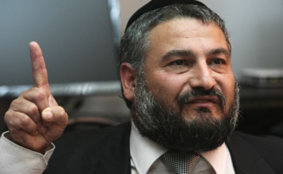 הבחירות בבית שמש: ראש העיר מחזר אחרי הקול הסרוג