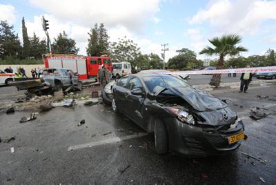 הרב נבנצל: מי שעוקף במקום אסור חל עליו דין רודף