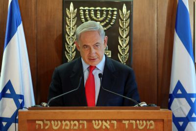 נתניהו נכנע: ישחרר 104 מחבלים עם תחילת המו"מ ורמז על מסירת שטחים