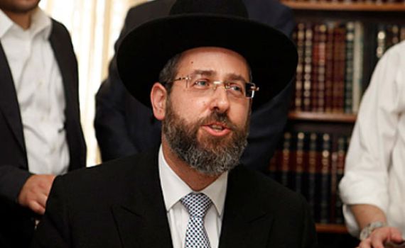 הרב לאו הבטיח: בנושא הגיורים אתייעץ עם הרב שרמן