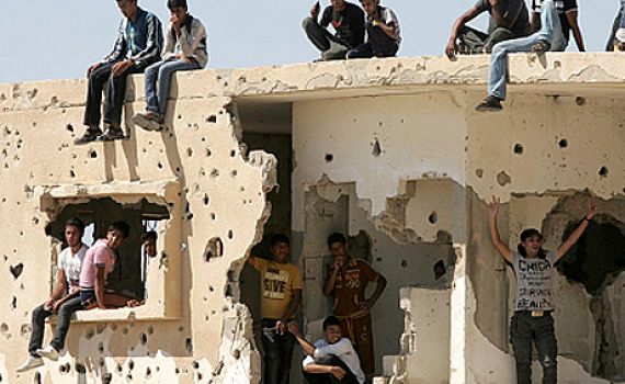 מרחץ הדמים נמשך: מחבלים רצחו 25 שוטרים מצריים